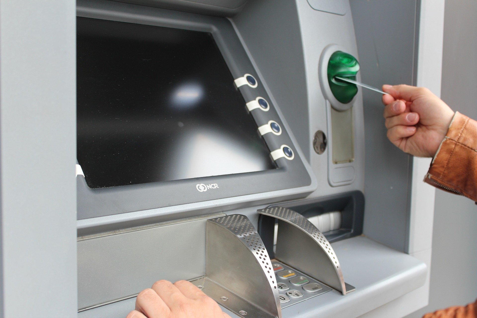 Coinbase Announces Instant Withdrawals for Customers in Nearly 40 Countries